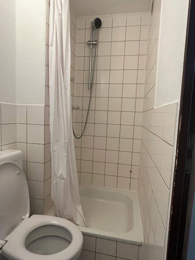 Pronájem bytu 1+1 18 m², Henkestr. 5, Erlangen, Bavorsko Pronájem bytu 1+1 18 m², Henkestr. 5, Erlangen, Bavorsko