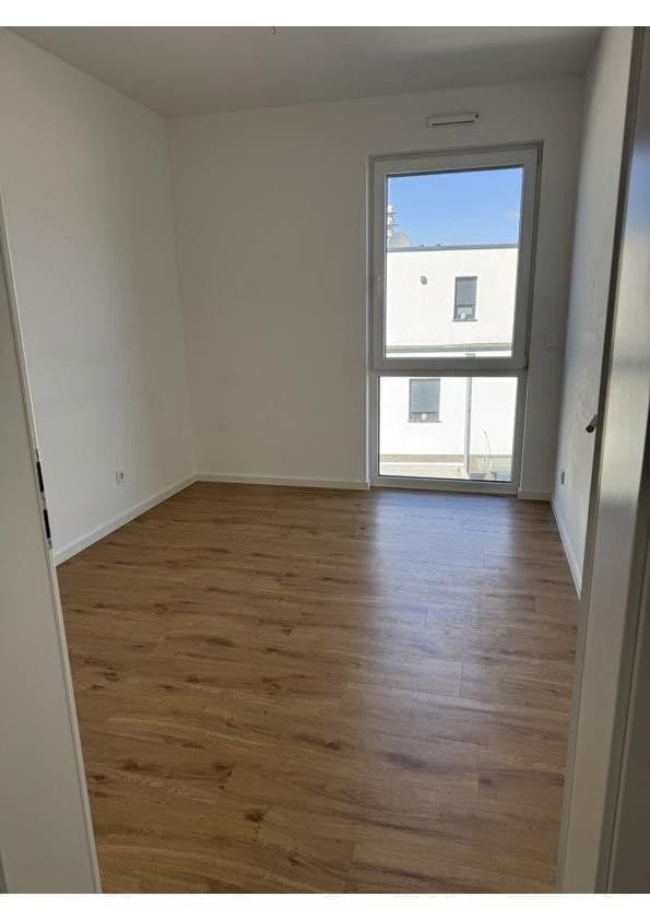 Pronájem bytu 4+1 81 m², Volksgartenstrasse 147, Mönchengladbach, Severní Porýní-Vestfálsko Pronájem bytu 4+1 81 m², Volksgartenstrasse 147, Mönchengladbach, Severní Porýní-Vestfálsko