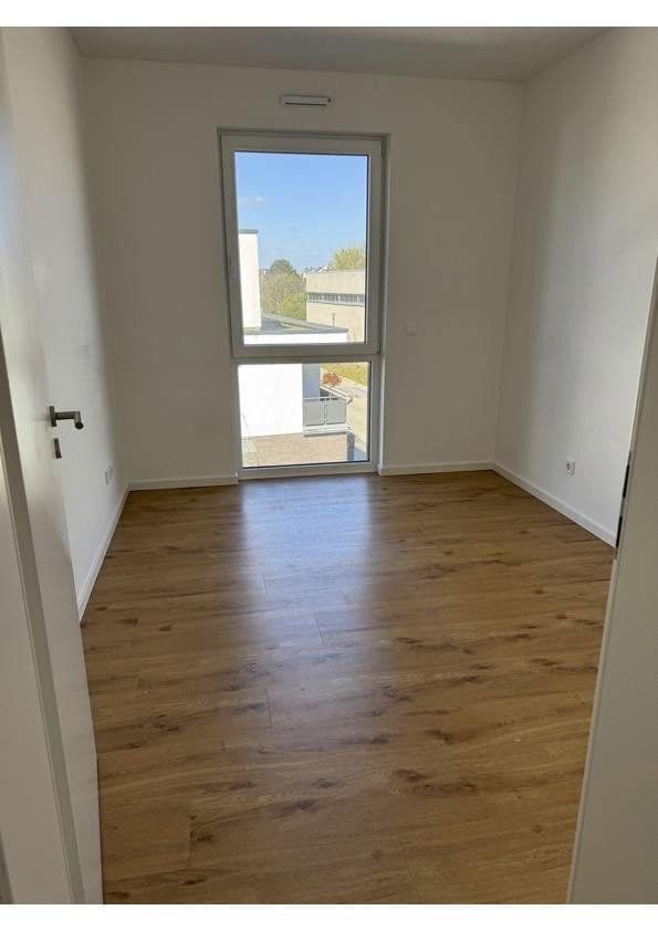 Pronájem bytu 4+1 81 m², Volksgartenstrasse 147, Mönchengladbach, Severní Porýní-Vestfálsko Pronájem bytu 4+1 81 m², Volksgartenstrasse 147, Mönchengladbach, Severní Porýní-Vestfálsko
