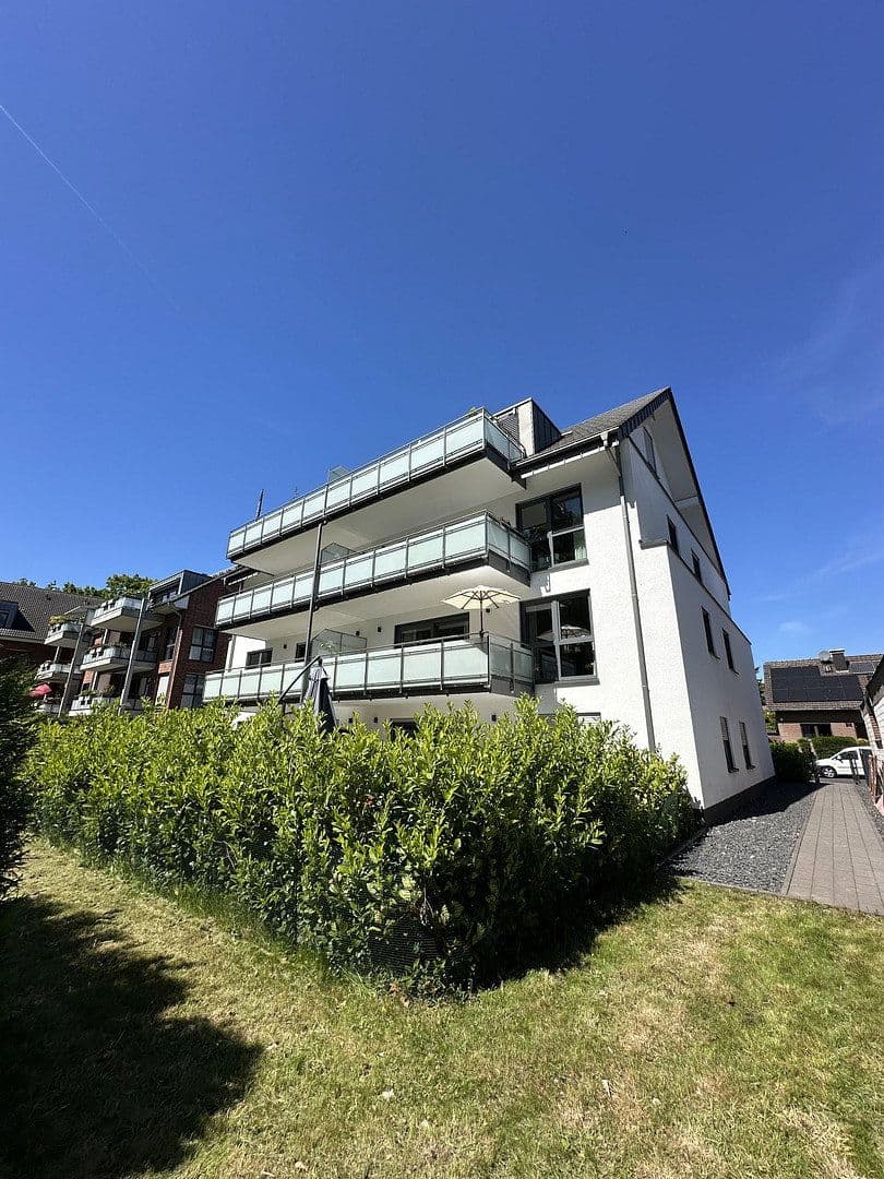Prodej bytu 3+1 116 m², Buchenstraße 39, Düsseldorf, Severní Porýní-Vestfálsko Prodej bytu 3+1 116 m², Buchenstraße 39, Düsseldorf, Severní Porýní-Vestfálsko