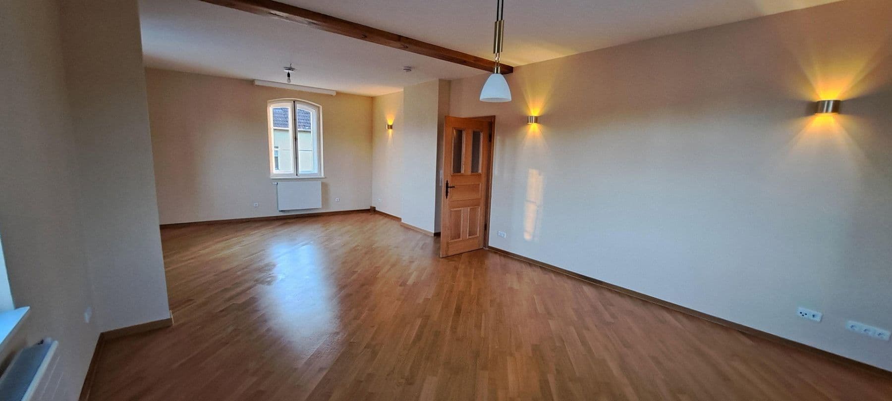 Pronájem bytu 3+1 113 m², Veit-Dennert-Straße 10, Schlüsselfeld, Bavorsko Pronájem bytu 3+1 113 m², Veit-Dennert-Straße 10, Schlüsselfeld, Bavorsko