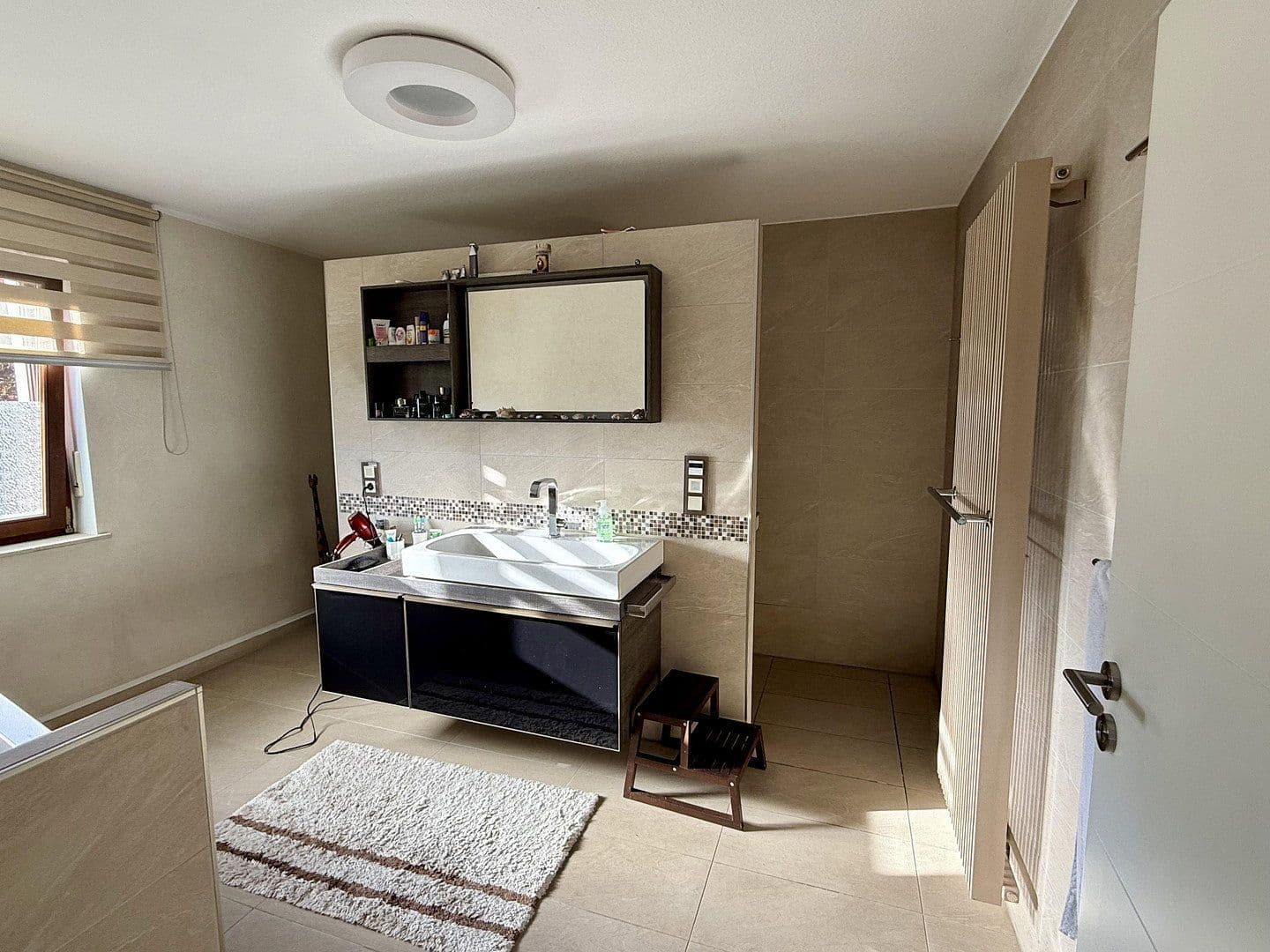 Prodej domu 330 m², pozemek 1.250 m², Birkenweg 22, Wettenberg, Hessen Prodej domu 330 m², pozemek 1.250 m², Birkenweg 22, Wettenberg, Hessen