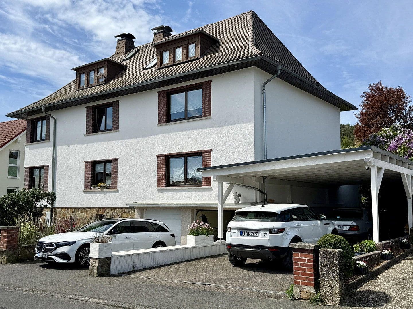 Prodej domu 330 m², pozemek 1.250 m², Birkenweg 22, Wettenberg, Hessen Prodej domu 330 m², pozemek 1.250 m², Birkenweg 22, Wettenberg, Hessen