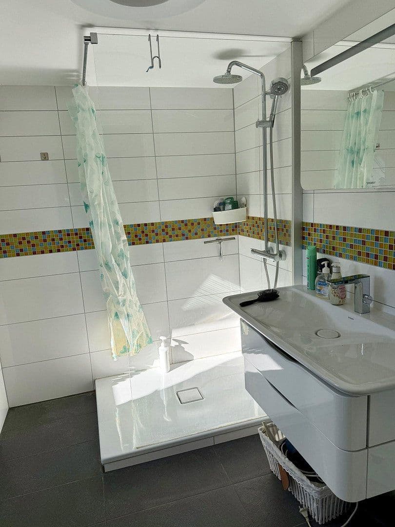Prodej domu 330 m², pozemek 1.250 m², Birkenweg 22, Wettenberg, Hessen Prodej domu 330 m², pozemek 1.250 m², Birkenweg 22, Wettenberg, Hessen