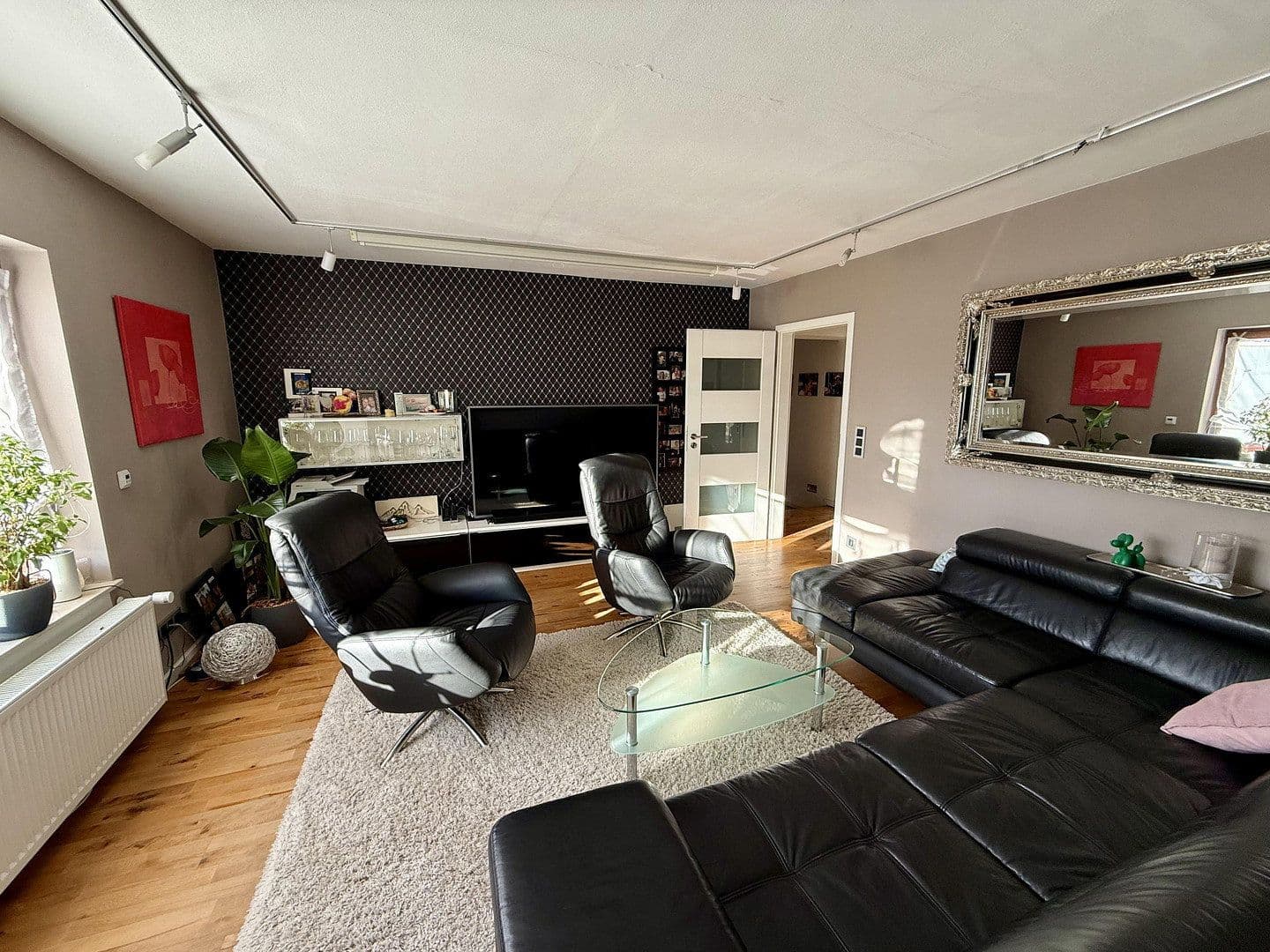 Prodej domu 330 m², pozemek 1.250 m², Birkenweg 22, Wettenberg, Hessen Prodej domu 330 m², pozemek 1.250 m², Birkenweg 22, Wettenberg, Hessen