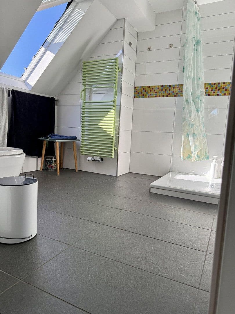Prodej domu 330 m², pozemek 1.250 m², Birkenweg 22, Wettenberg, Hessen Prodej domu 330 m², pozemek 1.250 m², Birkenweg 22, Wettenberg, Hessen