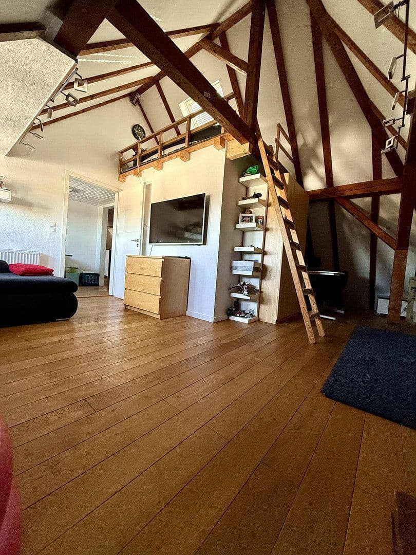 Prodej domu 330 m², pozemek 1.250 m², Birkenweg 22, Wettenberg, Hessen Prodej domu 330 m², pozemek 1.250 m², Birkenweg 22, Wettenberg, Hessen