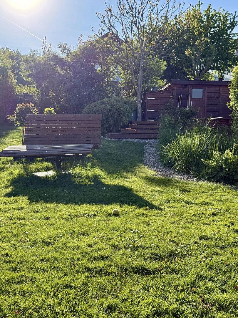 Prodej domu 330 m², pozemek 1.250 m², Birkenweg 22, Wettenberg, Hessen Prodej domu 330 m², pozemek 1.250 m², Birkenweg 22, Wettenberg, Hessen