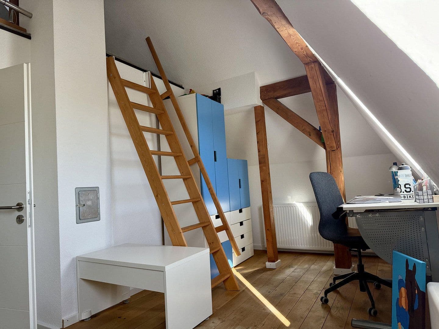 Prodej domu 330 m², pozemek 1.250 m², Birkenweg 22, Wettenberg, Hessen Prodej domu 330 m², pozemek 1.250 m², Birkenweg 22, Wettenberg, Hessen