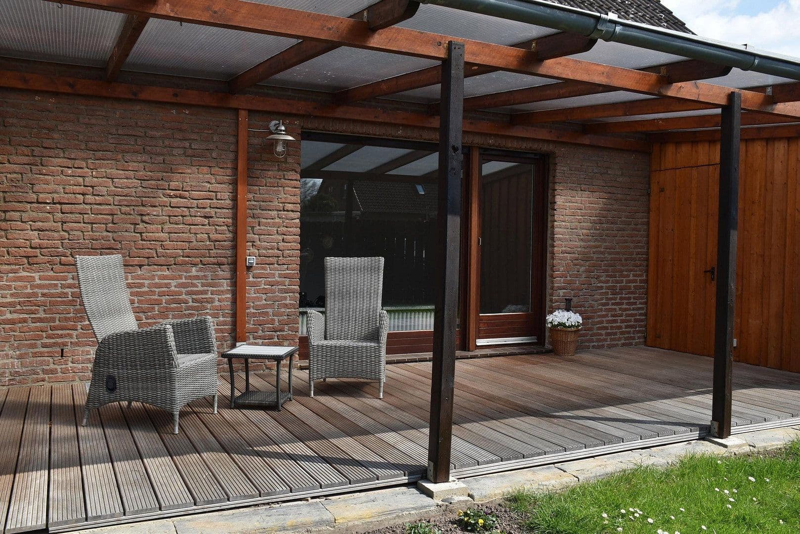 Prodej domu 95 m², pozemek 288 m², Reinfeld, Šlesvicko-Holštýnsko Prodej domu 95 m², pozemek 288 m², Reinfeld, Šlesvicko-Holštýnsko