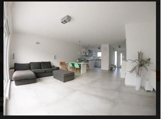 Prodej domu 135 m², pozemek 227 m², Köln, Severní Porýní-Vestfálsko Prodej domu 135 m², pozemek 227 m², Köln, Severní Porýní-Vestfálsko