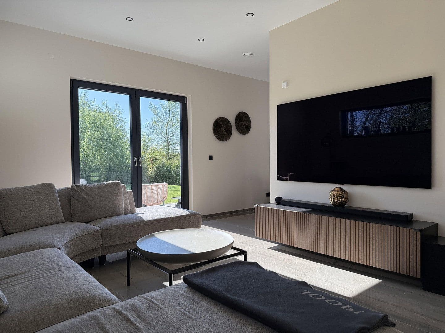 Prodej domu 127 m², pozemek 821 m², Steiner Straße 16a, Rohr, Bavorsko Prodej domu 127 m², pozemek 821 m², Steiner Straße 16a, Rohr, Bavorsko