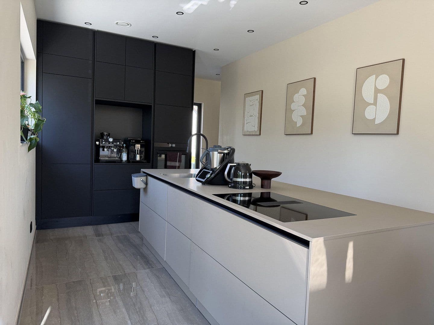 Prodej domu 127 m², pozemek 821 m², Steiner Straße 16a, Rohr, Bavorsko Prodej domu 127 m², pozemek 821 m², Steiner Straße 16a, Rohr, Bavorsko