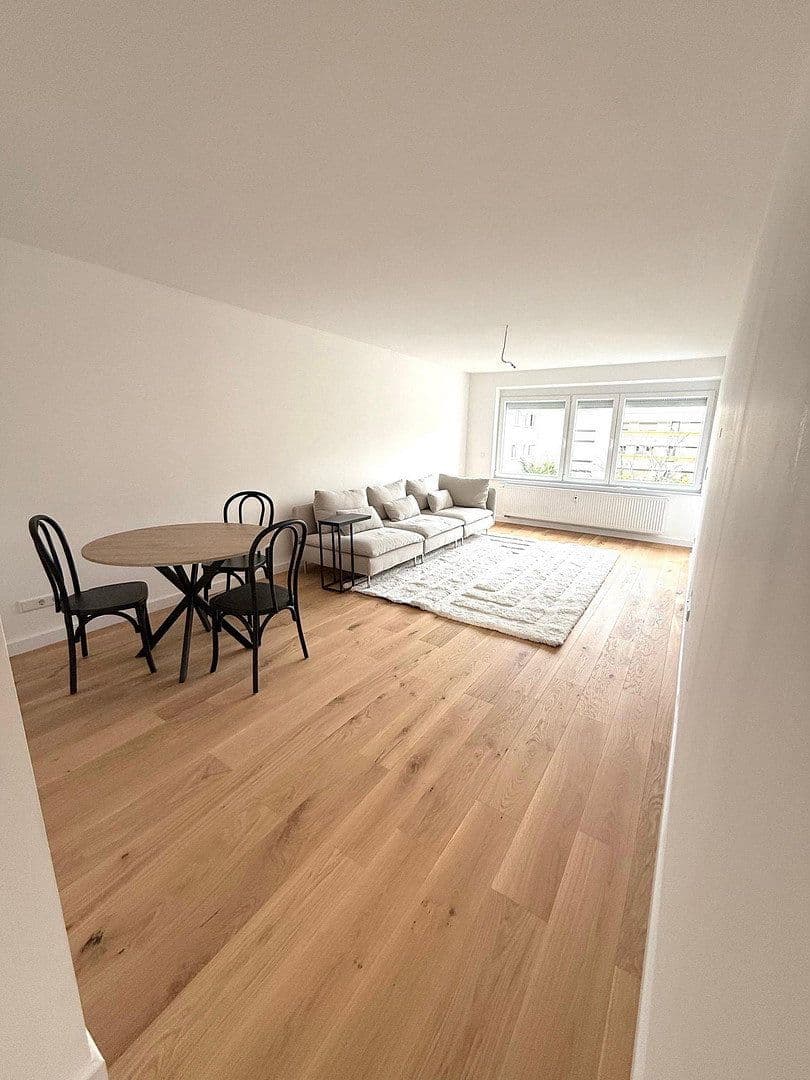 Prodej bytu 3+kk 91 m², Esslingen am Neckar, Bádensko-Württembersko Prodej bytu 3+kk 91 m², Esslingen am Neckar, Bádensko-Württembersko