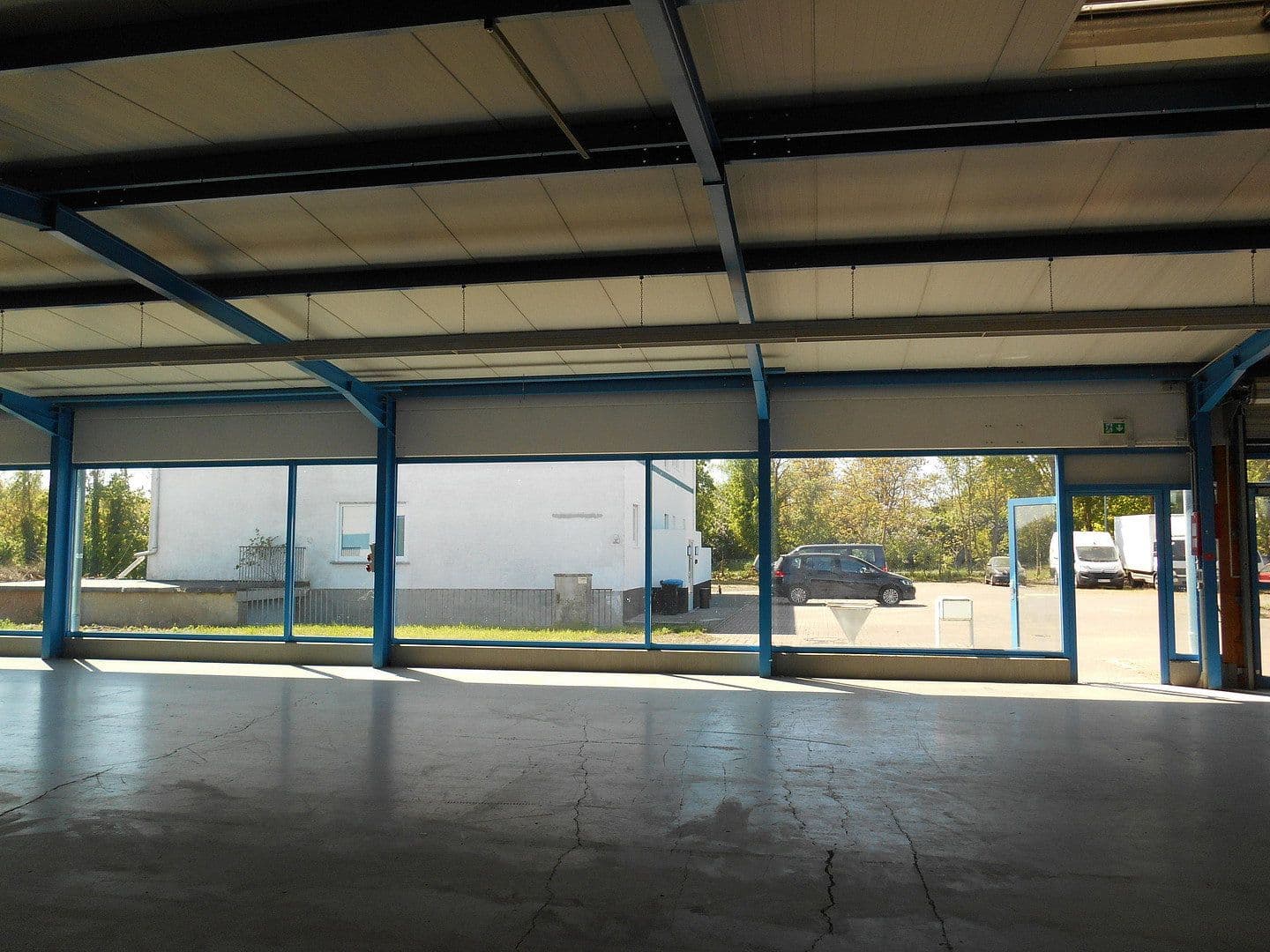 Pronájem nebytového prostoru 570 m², Hochheim, Hessen Pronájem nebytového prostoru 570 m², Hochheim, Hessen