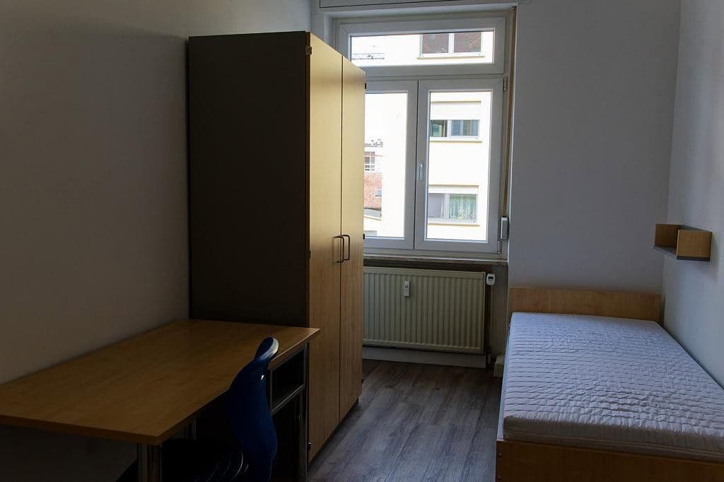 Prodej domu 1.204 m², pozemek 505 m², Karlsruhe, Bádensko-Württembersko Prodej domu 1.204 m², pozemek 505 m², Karlsruhe, Bádensko-Württembersko