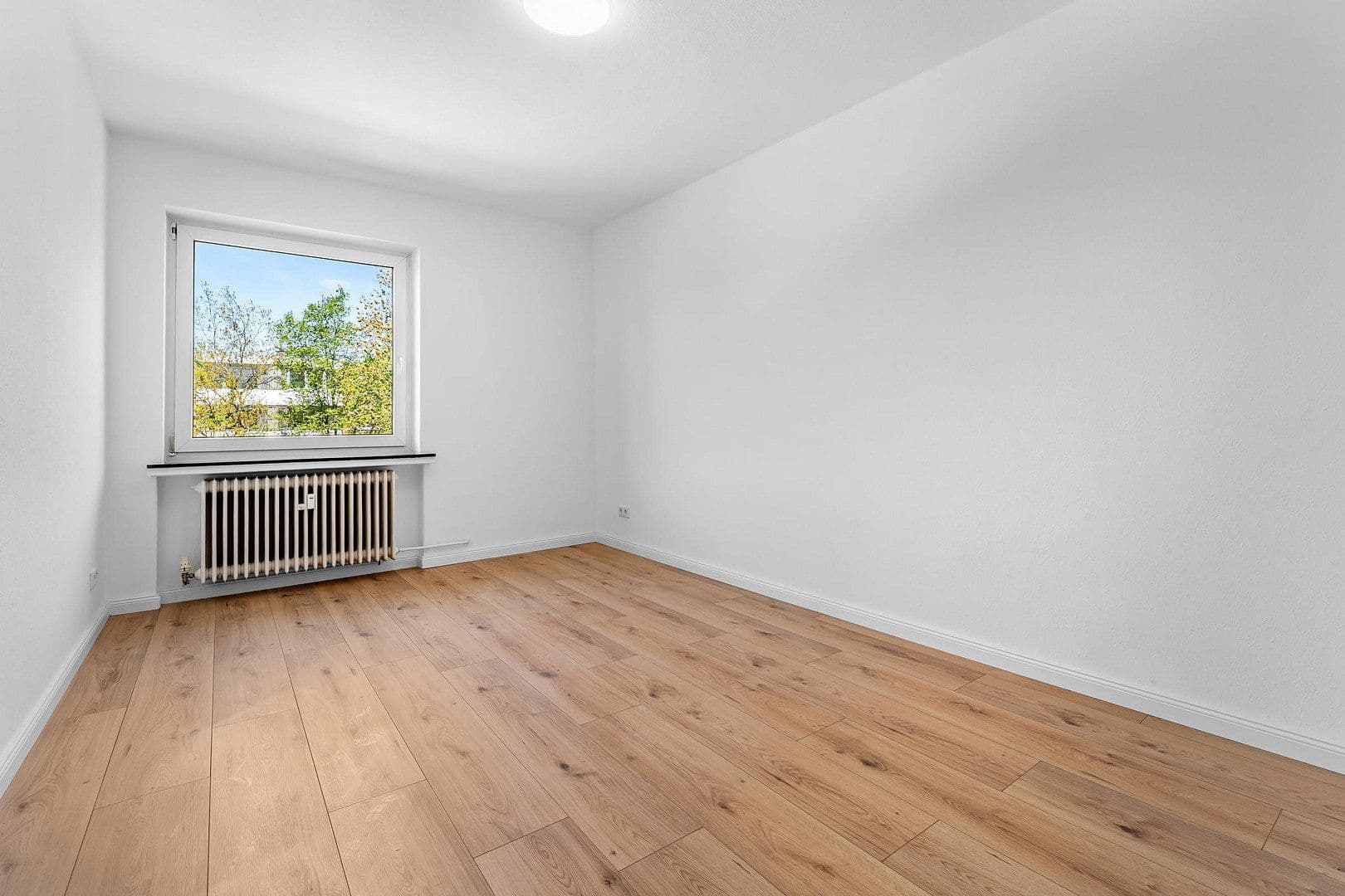 Prodej bytu 2+1 60 m², Kölner Straße 13, Bremen, Bremen Prodej bytu 2+1 60 m², Kölner Straße 13, Bremen, Bremen
