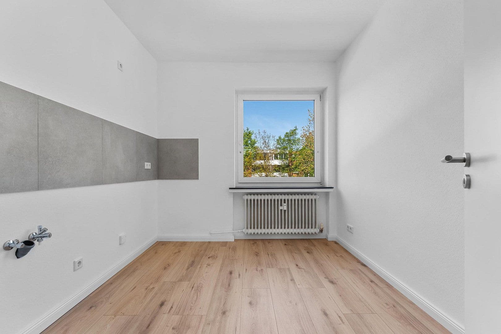 Prodej bytu 2+1 60 m², Kölner Straße 13, Bremen, Bremen Prodej bytu 2+1 60 m², Kölner Straße 13, Bremen, Bremen