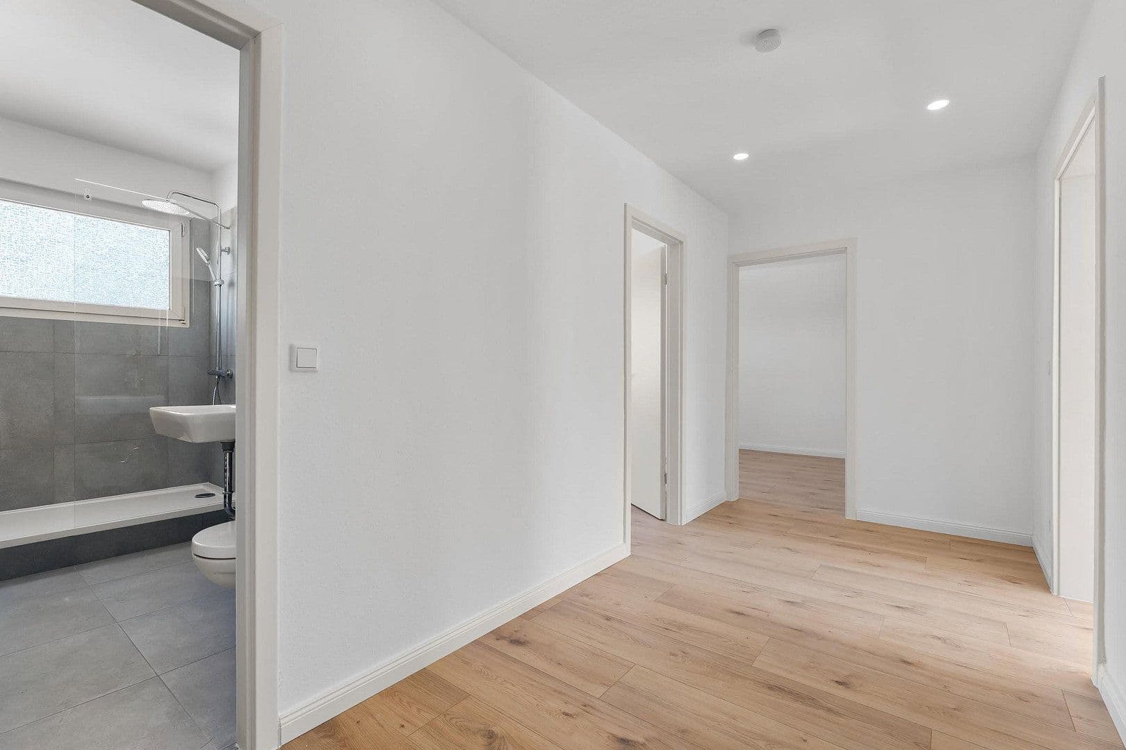 Prodej bytu 2+1 60 m², Kölner Straße 13, Bremen, Bremen Prodej bytu 2+1 60 m², Kölner Straße 13, Bremen, Bremen