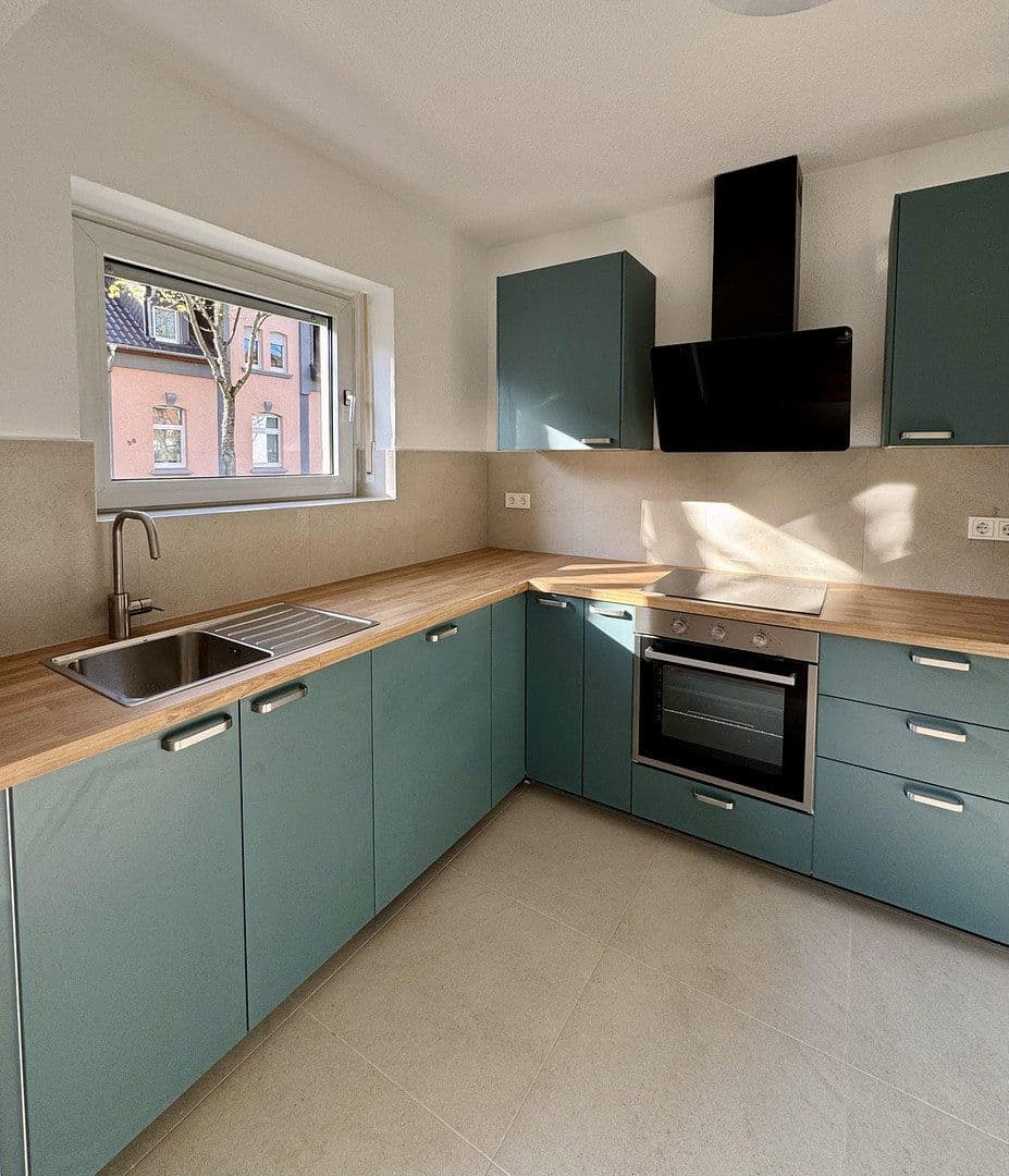 Pronájem bytu 4+1 80 m², Seebohmstr.37, Saarbrücken, Země Sársko Pronájem bytu 4+1 80 m², Seebohmstr.37, Saarbrücken, Země Sársko