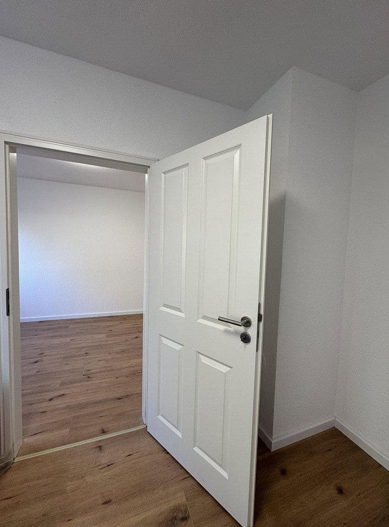 Pronájem bytu 4+1 80 m², Seebohmstr.37, Saarbrücken, Země Sársko Pronájem bytu 4+1 80 m², Seebohmstr.37, Saarbrücken, Země Sársko