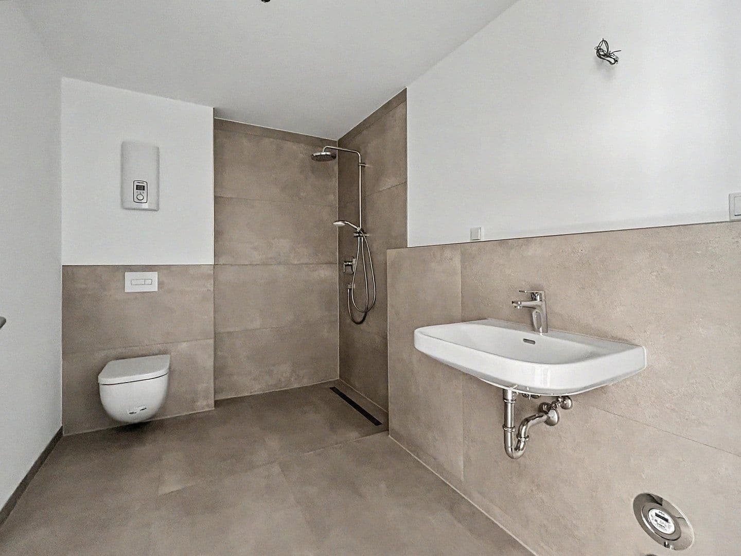 Pronájem bytu 3+1 82 m², Köln, Severní Porýní-Vestfálsko Pronájem bytu 3+1 82 m², Köln, Severní Porýní-Vestfálsko
