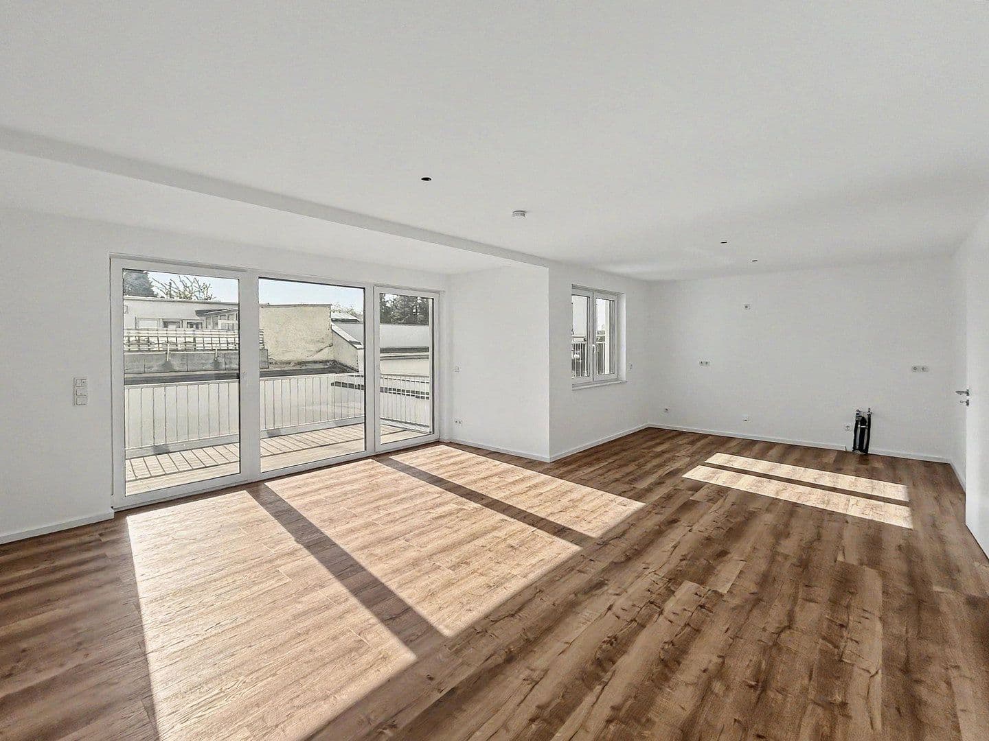 Pronájem bytu 3+1 82 m², Köln, Severní Porýní-Vestfálsko Pronájem bytu 3+1 82 m², Köln, Severní Porýní-Vestfálsko