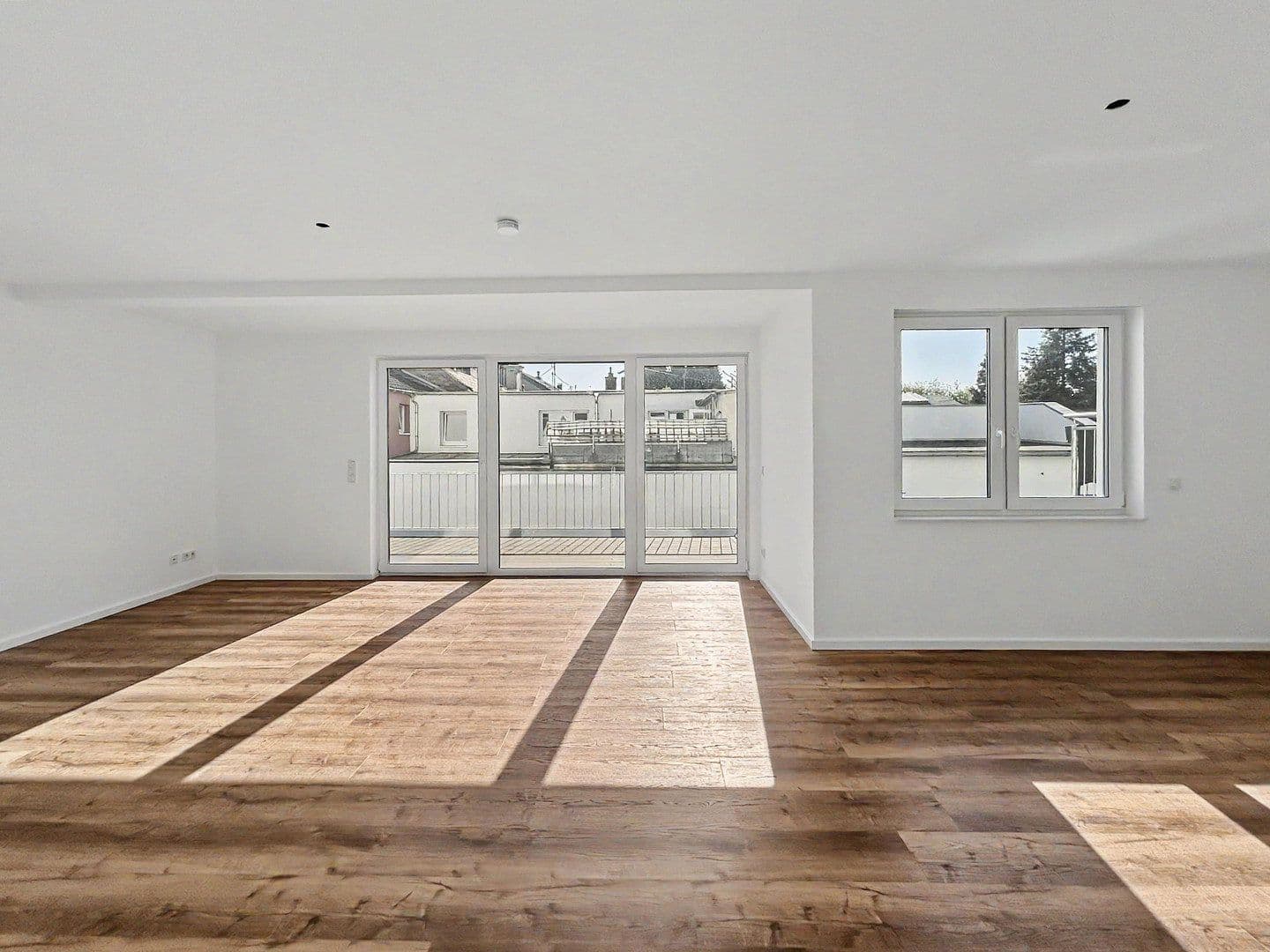Pronájem bytu 3+1 82 m², Köln, Severní Porýní-Vestfálsko Pronájem bytu 3+1 82 m², Köln, Severní Porýní-Vestfálsko