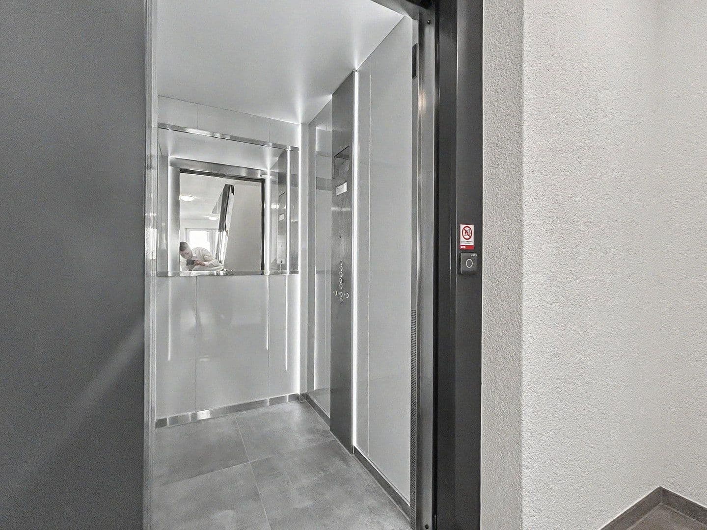 Pronájem bytu 3+1 82 m², Köln, Severní Porýní-Vestfálsko Pronájem bytu 3+1 82 m², Köln, Severní Porýní-Vestfálsko