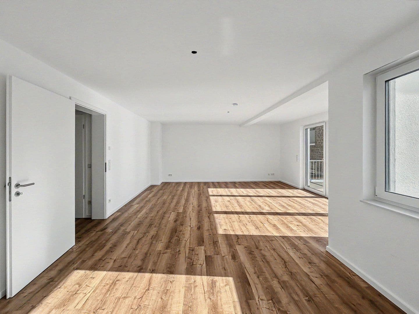 Pronájem bytu 3+1 82 m², Köln, Severní Porýní-Vestfálsko Pronájem bytu 3+1 82 m², Köln, Severní Porýní-Vestfálsko