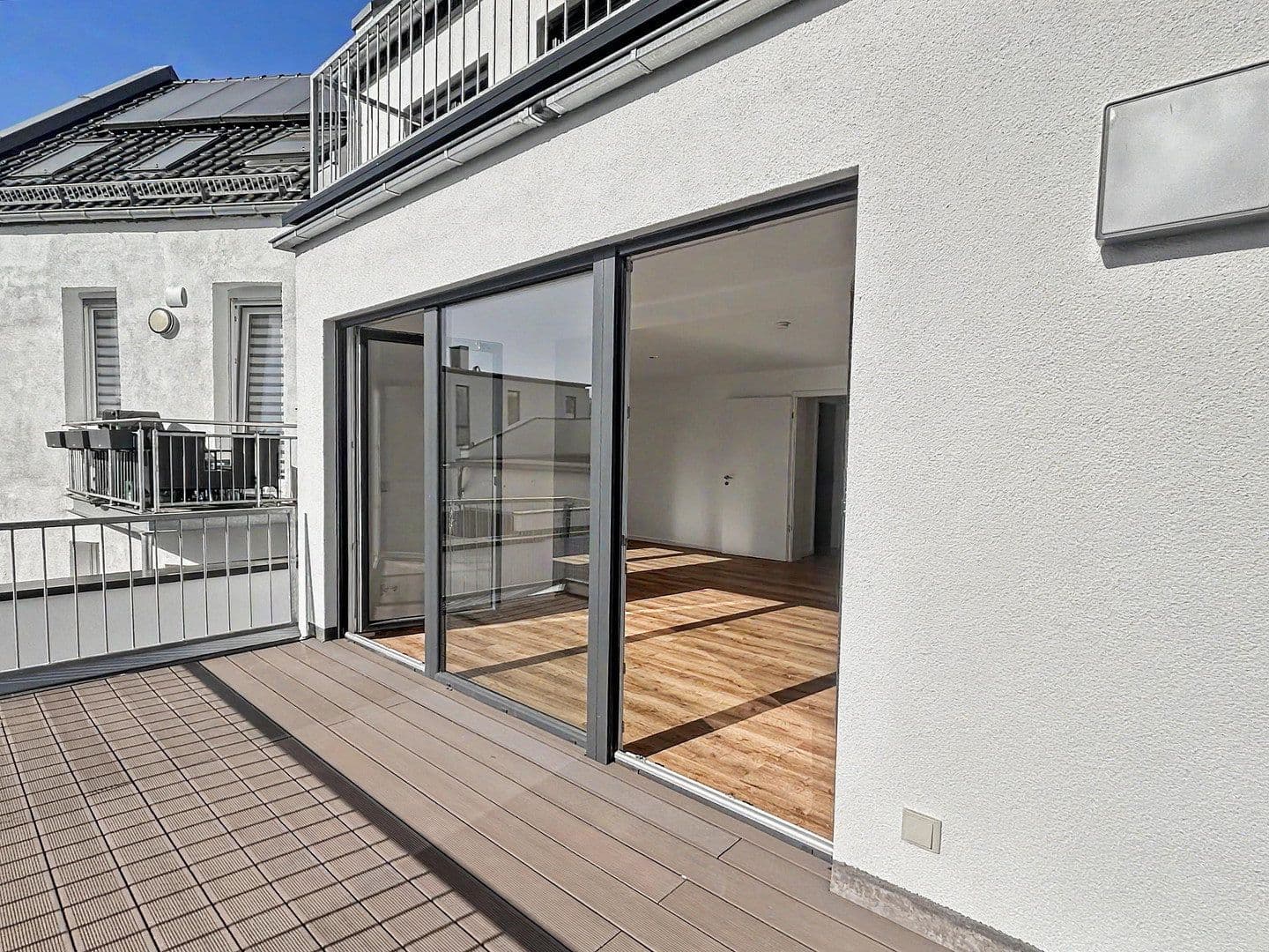 Pronájem bytu 3+1 82 m², Köln, Severní Porýní-Vestfálsko Pronájem bytu 3+1 82 m², Köln, Severní Porýní-Vestfálsko
