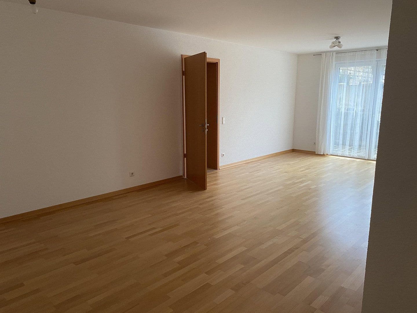Pronájem bytu 2+1 66 m², Ilsfeld, Bádensko-Württembersko Pronájem bytu 2+1 66 m², Ilsfeld, Bádensko-Württembersko