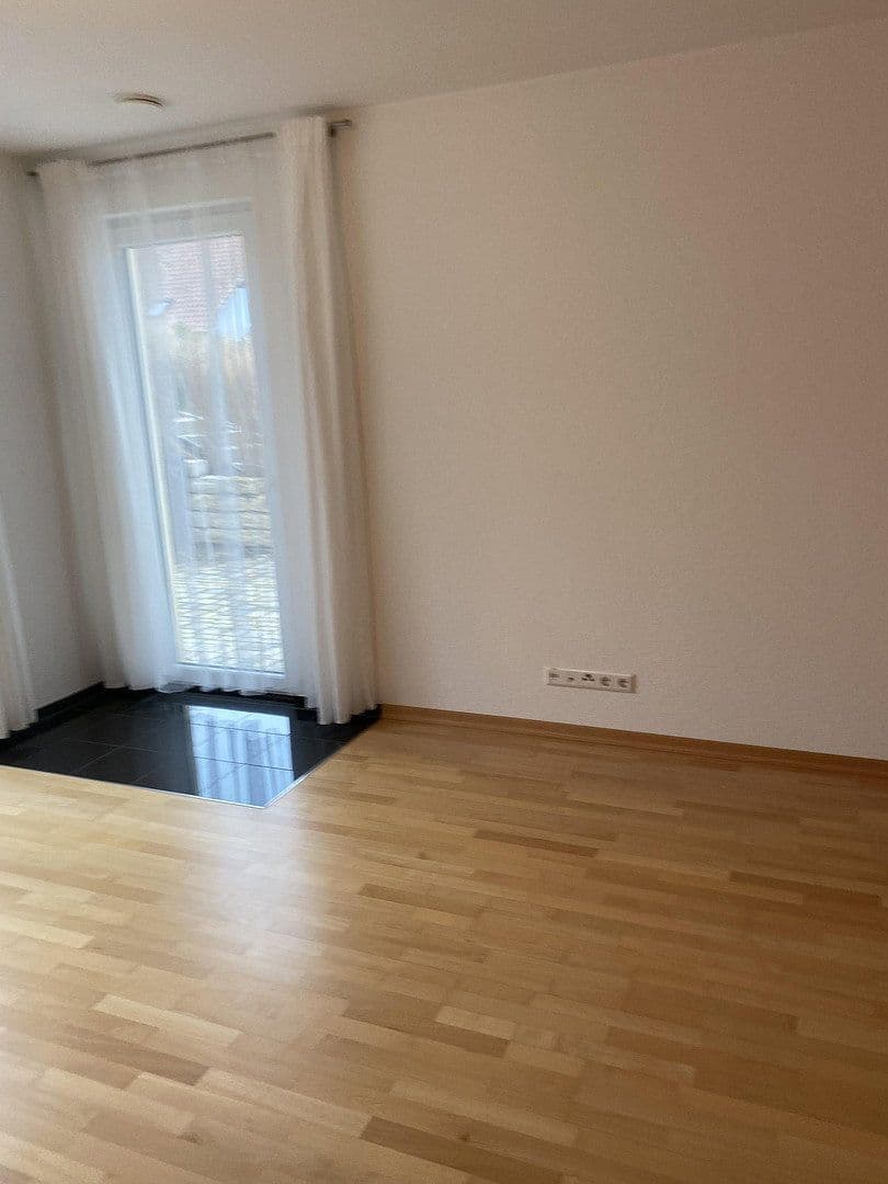 Pronájem bytu 2+1 66 m², Ilsfeld, Bádensko-Württembersko Pronájem bytu 2+1 66 m², Ilsfeld, Bádensko-Württembersko