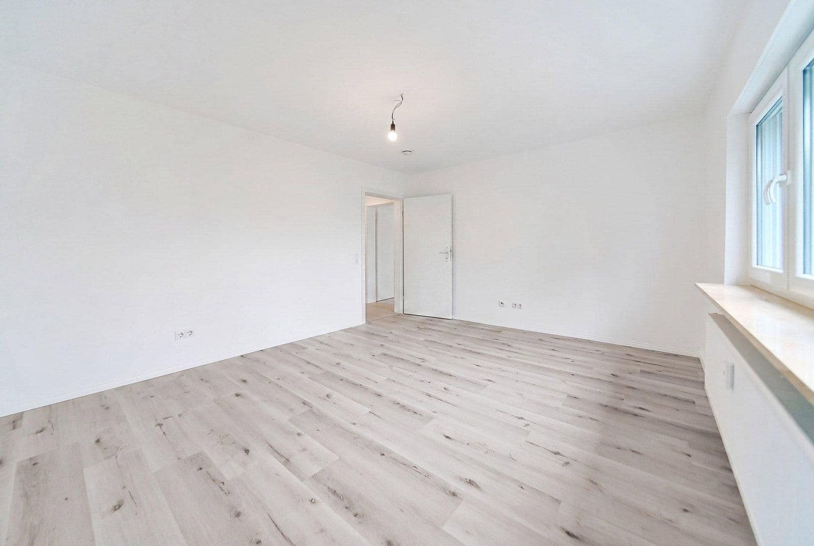 Prodej bytu 5+1 112 m², Schobertweg 38, Erlangen, Bavorsko Prodej bytu 5+1 112 m², Schobertweg 38, Erlangen, Bavorsko