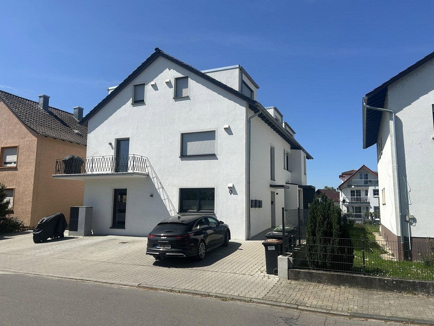 Pronájem bytu 3+1 87 m², Schillerstraße 9, Bad Schönborn, Bádensko-Württembersko Pronájem bytu 3+1 87 m², Schillerstraße 9, Bad Schönborn, Bádensko-Württembersko