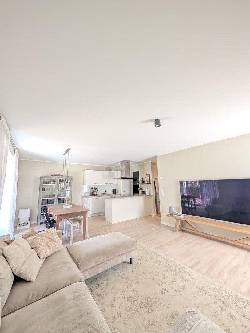 Pronájem bytu 3+1 78 m², Lohe 24, Uetersen, Šlesvicko-Holštýnsko Pronájem bytu 3+1 78 m², Lohe 24, Uetersen, Šlesvicko-Holštýnsko