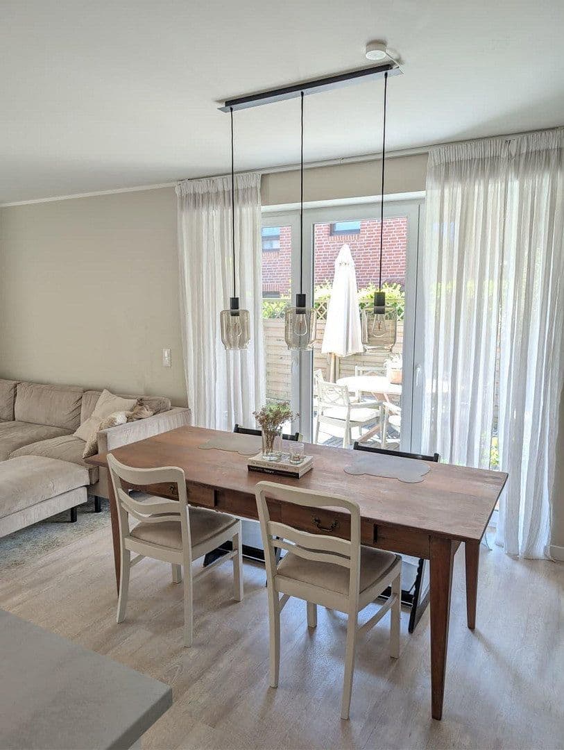 Pronájem bytu 3+1 78 m², Lohe 24, Uetersen, Šlesvicko-Holštýnsko Pronájem bytu 3+1 78 m², Lohe 24, Uetersen, Šlesvicko-Holštýnsko