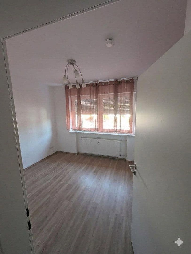 Pronájem bytu 3+1 82 m², Ampfing, Bavorsko Pronájem bytu 3+1 82 m², Ampfing, Bavorsko