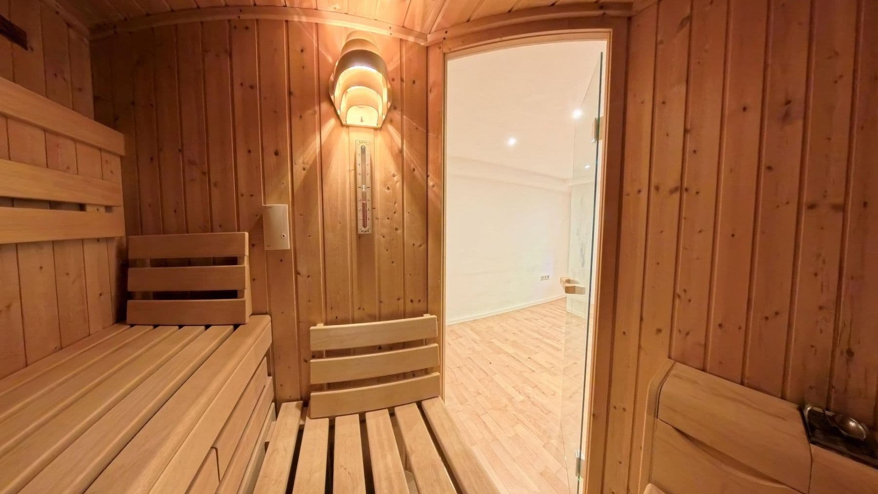Prodej domu 173 m², pozemek 732 m², Marxzell, Bádensko-Württembersko Prodej domu 173 m², pozemek 732 m², Marxzell, Bádensko-Württembersko