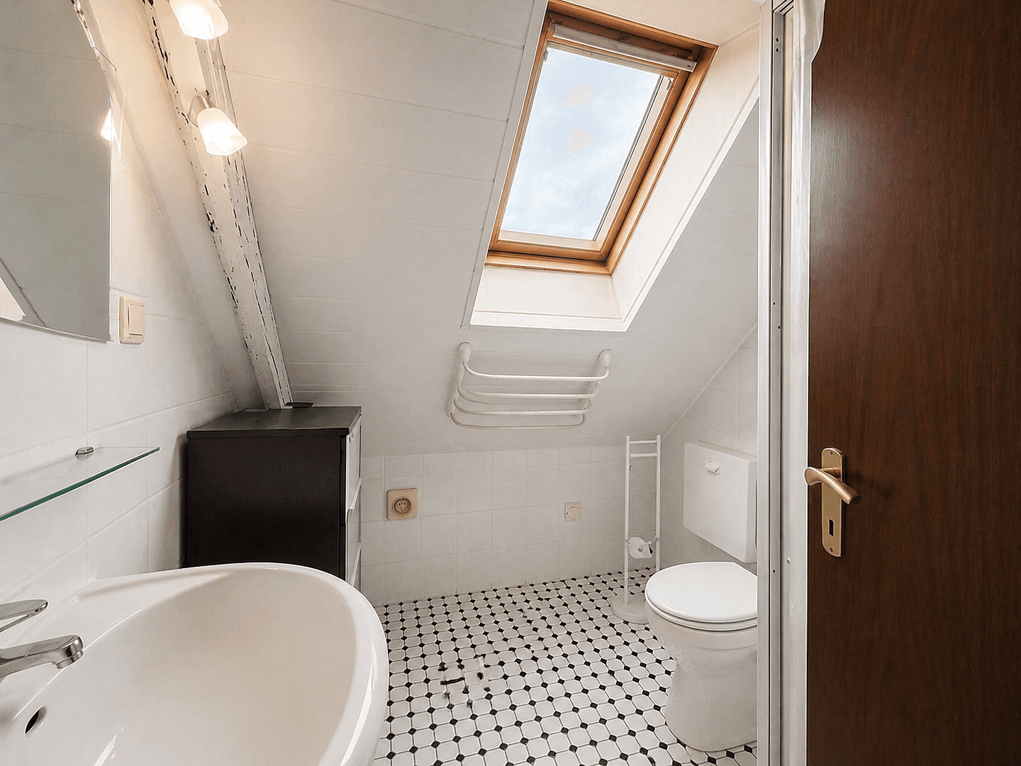 Pronájem bytu 3+1 75 m², Klosterstraße 51, Essen, Severní Porýní-Vestfálsko Pronájem bytu 3+1 75 m², Klosterstraße 51, Essen, Severní Porýní-Vestfálsko