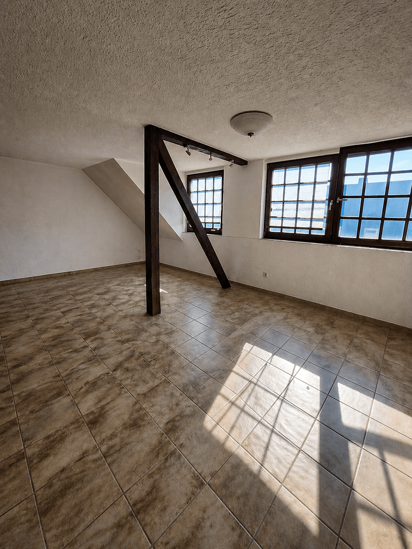 Pronájem bytu 3+1 75 m², Klosterstraße 51, Essen, Severní Porýní-Vestfálsko Pronájem bytu 3+1 75 m², Klosterstraße 51, Essen, Severní Porýní-Vestfálsko