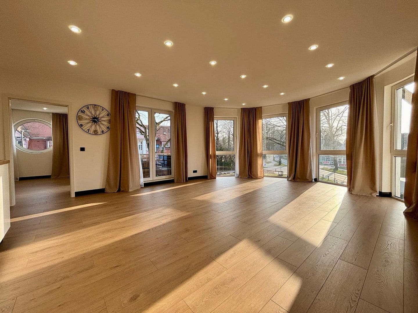 Prodej bytu 3+1 80 m², Bremen, Bremen Prodej bytu 3+1 80 m², Bremen, Bremen