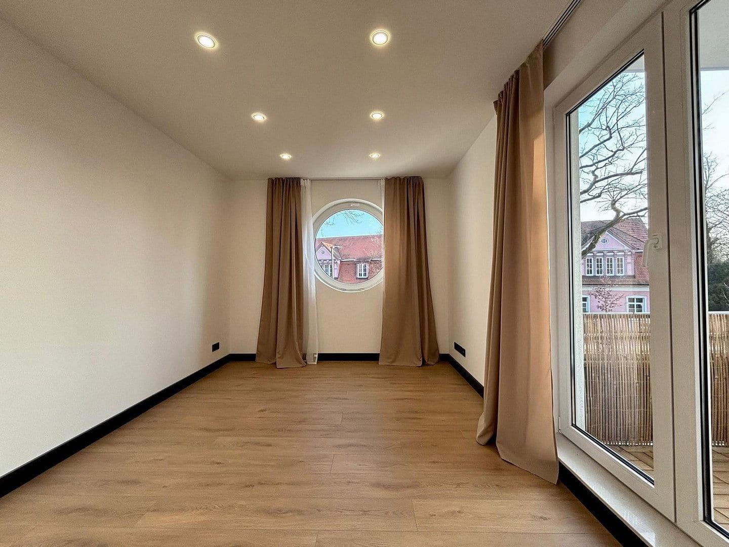 Prodej bytu 3+1 80 m², Bremen, Bremen Prodej bytu 3+1 80 m², Bremen, Bremen