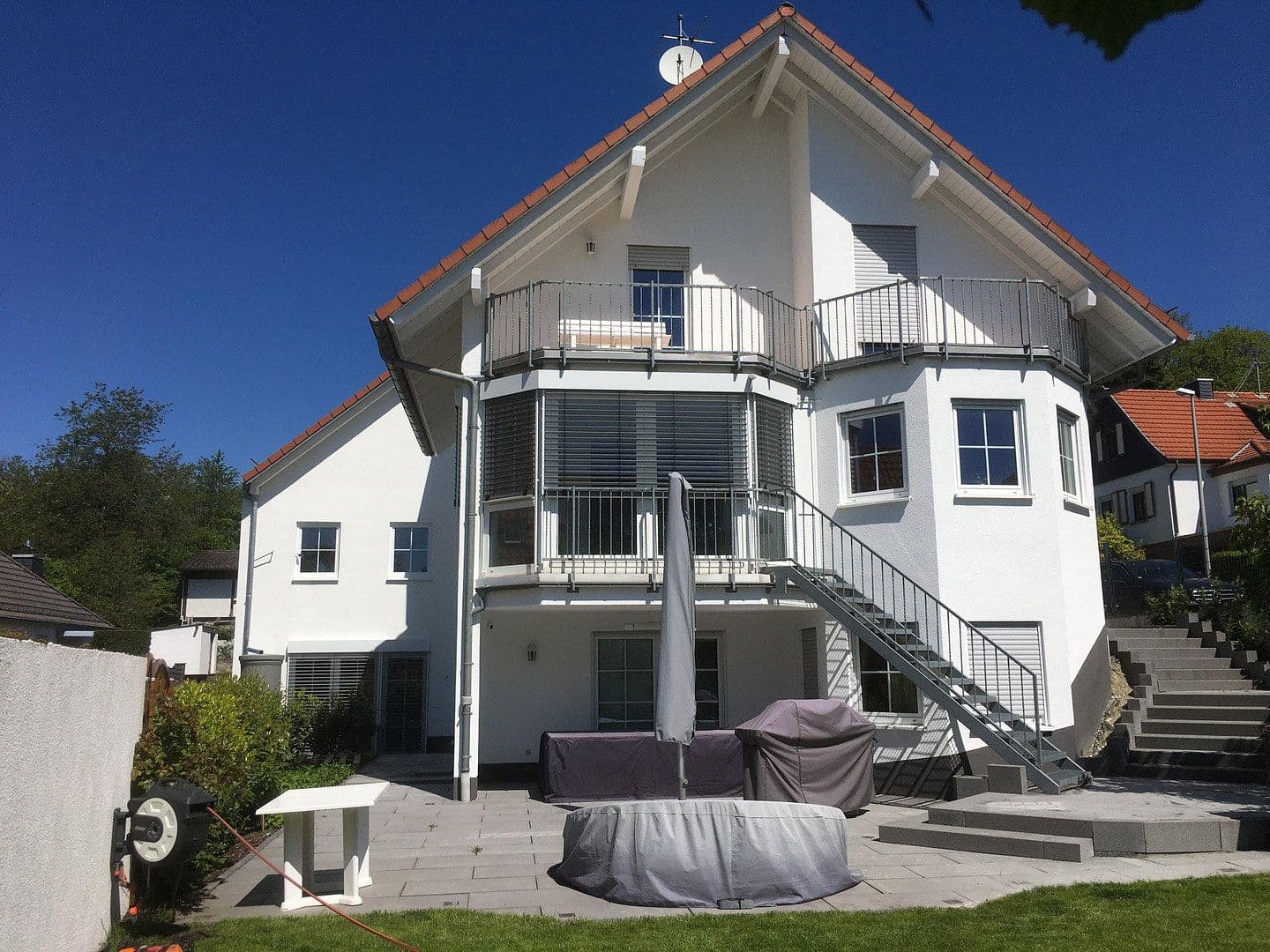 Prodej domu 219 m², pozemek 488 m², Kelkheim (Taunus), Hessen Prodej domu 219 m², pozemek 488 m², Kelkheim (Taunus), Hessen