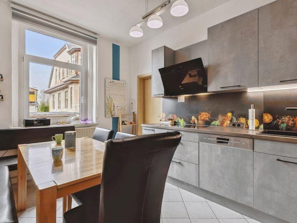 Prodej domu 642 m², pozemek 793 m², August-Bebel-Str. 9, Hirschberg, Durynsko Prodej domu 642 m², pozemek 793 m², August-Bebel-Str. 9, Hirschberg, Durynsko
