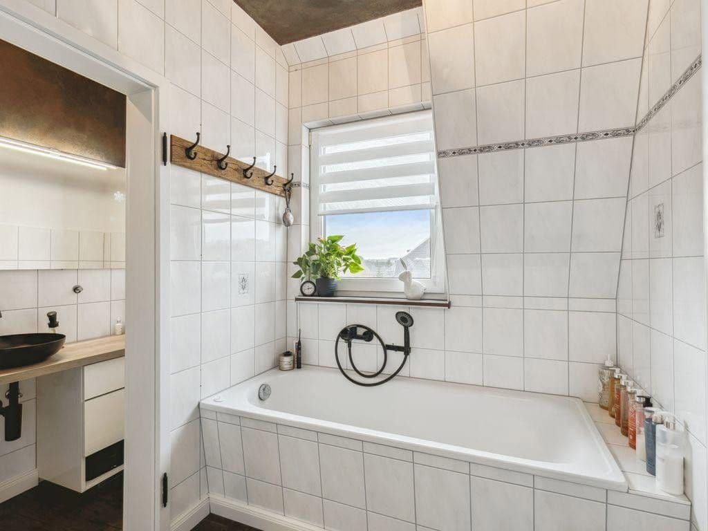 Prodej domu 642 m², pozemek 793 m², August-Bebel-Str. 9, Hirschberg, Durynsko Prodej domu 642 m², pozemek 793 m², August-Bebel-Str. 9, Hirschberg, Durynsko