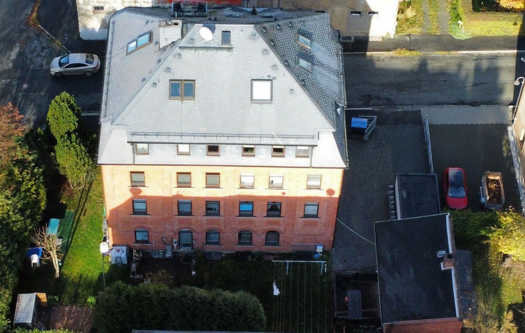 Prodej domu 642 m², pozemek 793 m², August-Bebel-Str. 9, Hirschberg, Durynsko Prodej domu 642 m², pozemek 793 m², August-Bebel-Str. 9, Hirschberg, Durynsko