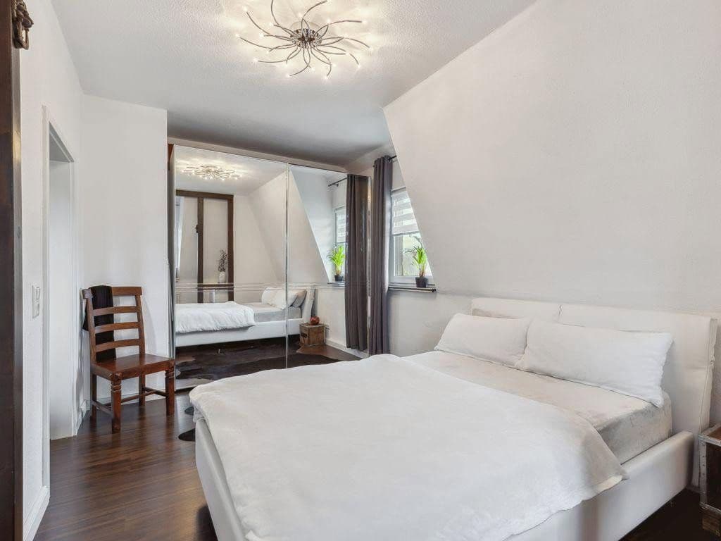 Prodej domu 642 m², pozemek 793 m², August-Bebel-Str. 9, Hirschberg, Durynsko Prodej domu 642 m², pozemek 793 m², August-Bebel-Str. 9, Hirschberg, Durynsko