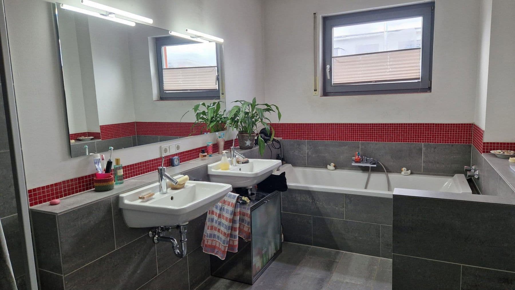 Prodej domu 168 m², pozemek 200 m², Oberursel (Taunus), Hessen Prodej domu 168 m², pozemek 200 m², Oberursel (Taunus), Hessen