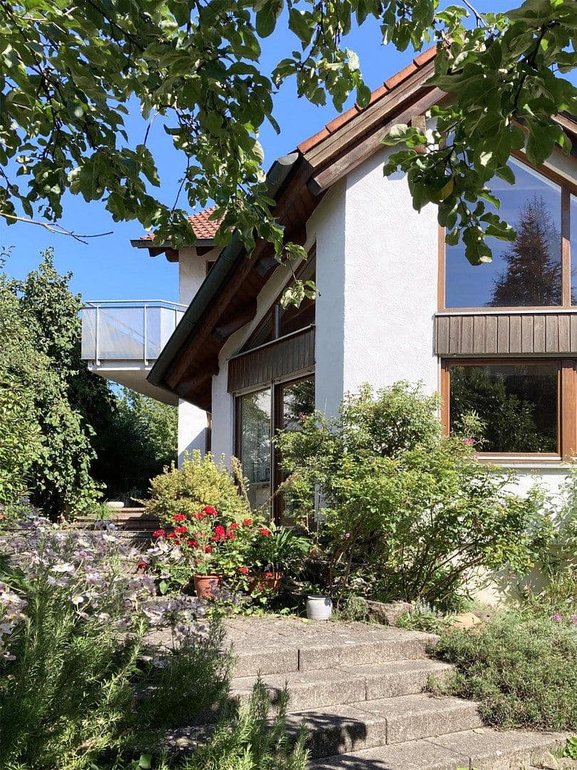 Prodej domu 221 m², pozemek 709 m², Heidenheim an der Brenz, Bádensko-Württembersko Prodej domu 221 m², pozemek 709 m², Heidenheim an der Brenz, Bádensko-Württembersko